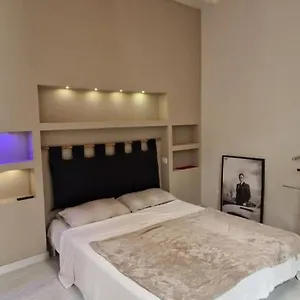 Apartment Savelli Old Town - Near Navona Place, Rome